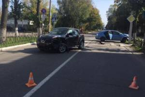 В Брянске в ДТП у БГТУ пострадал водитель «Шкоды»