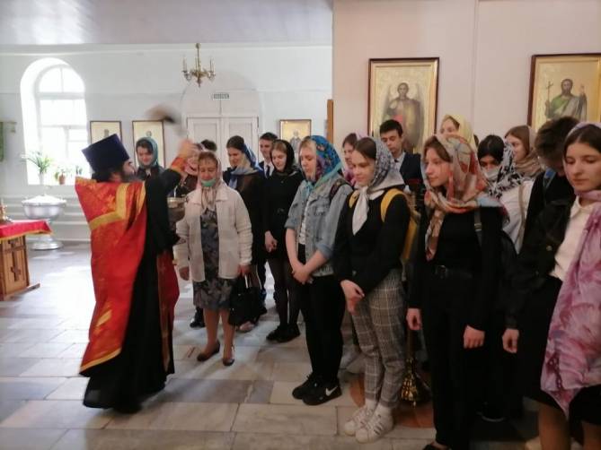 Сельцовские выпускники помолились перед ЕГЭ