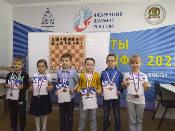 Юные брянские шахматисты сразились в первенстве области
