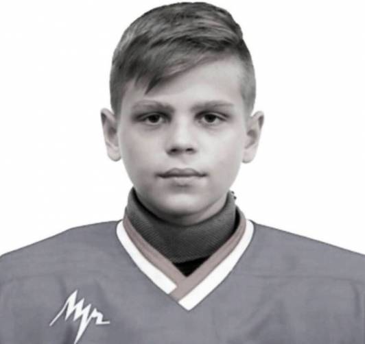 В Брянске после тяжелой болезни умер юный хоккеист Никита Понасов