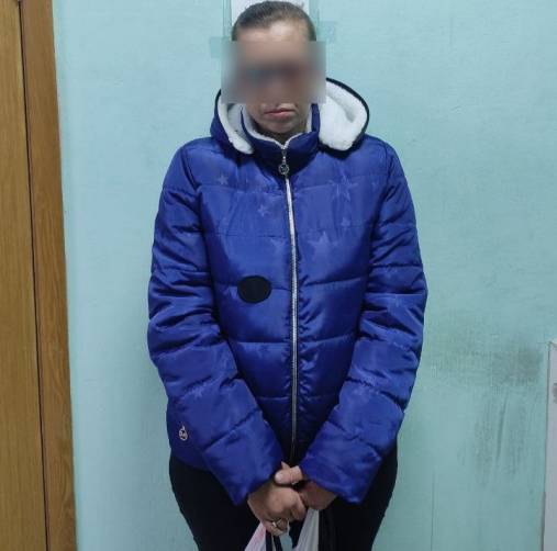В Брянске 36-летняя торговка смертью подсаживала на наркотики собственных детей