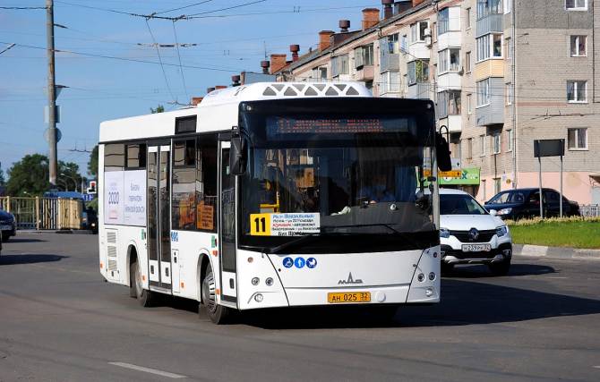 В Брянске увеличили количество автобусов №11 в будние дни