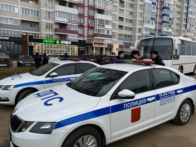 В Брянске полиция приехала на забастовку водителей «Яндекс.Такси»