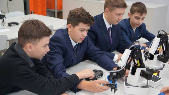 В Брянске создадут 115 мест для технического образования детей