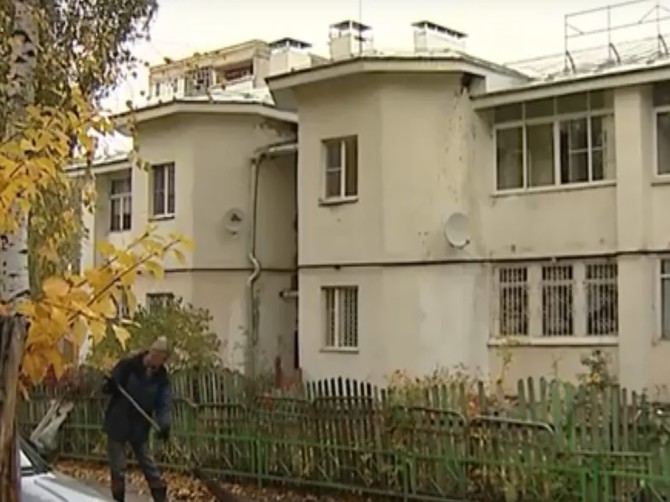 Во Владимире дала течь отремонтированная брянской компанией крыша