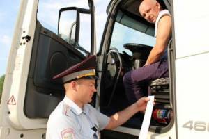 За 3 дня в Брянске проверили 93 водителя грузовиков