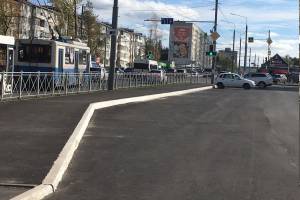 В Брянске владелец ТЦ «Куб» столкнул пешеходов к дороге