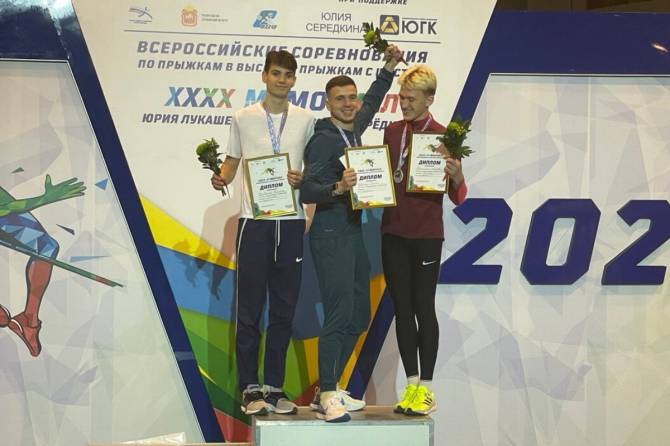 Брянский прыгун в высоту Илья Иванюк одержал первую победу в новом году