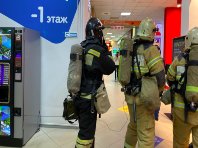 В Брянске спасатели разбирают детали тренировки в ТРЦ «Мельница»