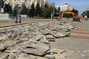 В Брянске мэрия объяснила скандальную замену подрядчика для реконструкции площади Партизан