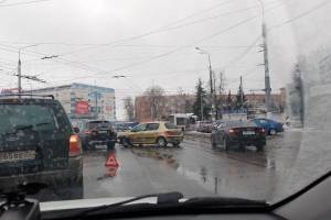 В Брянске на «Полтиннике» разбились два автомобиля