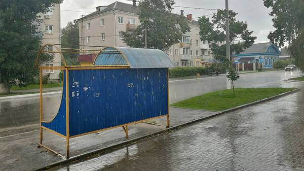 В Новозыбкове обнаружились остановки - «кабриолеты»