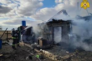 В почепском селе Семцы сгорел жилой дом