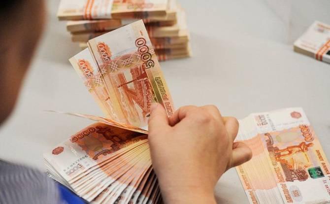 В Унече автотранспортное предприятие задолжало работникам 3 млн рублей