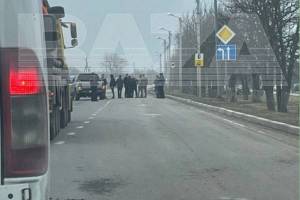 Полиция задержала автомобиль, который мог стать причиной появления автоматчиков в Брянской области