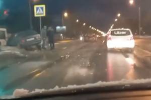 В сети появилось видео ДТП на проспекте Московском в Брянске