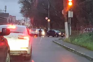 В Брянске на улице Калинина из-за ДТП образовалась пробка