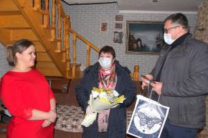В Унечском районе поздравили матерей Героев России