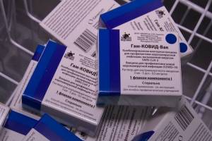 В Брянскую область поступит вакцина от коронавируса для подростков