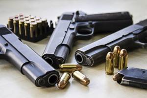 На Брянщине возбудили 9 уголовных дел за незаконный оборот оружия