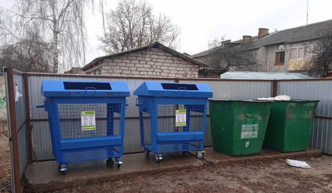 К 1 апреля на Брянщине завершится установка контейнеров для раздельного сбора мусора