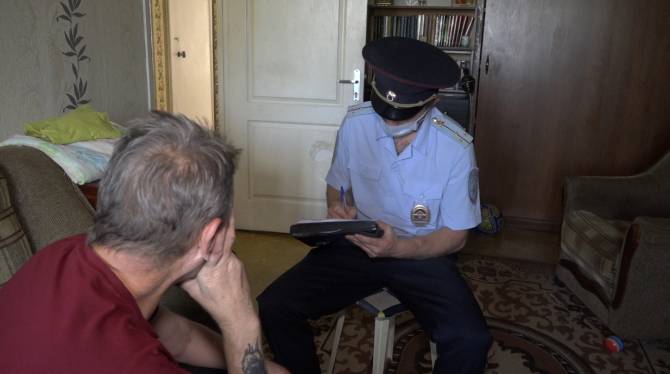 В Брянске после бытового конфликта мужчина пригрозил взорвать соседку