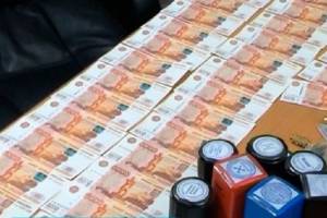Четверо брянцев на незаконных банковских операциях заработали 31 млн рублей