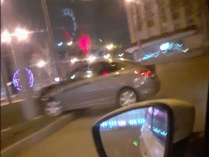В Брянске на Полтинники легковушка въехала в столб