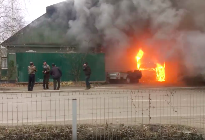 Пожар в Брянске сегодня в Володарском районе.