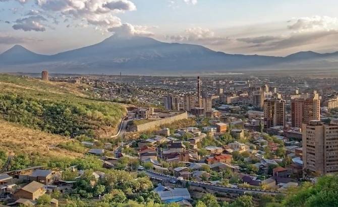 Житель Злынки для поездки в Армению расплатился с налоговой