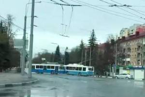 В Брянске на Радоницу закроют проезд возле кладбищ и отменят автобусы