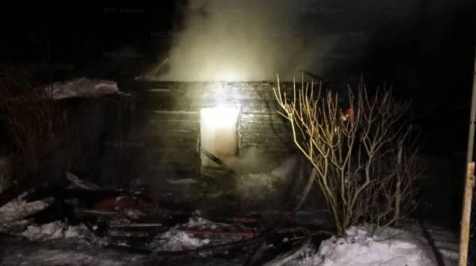 В селе Дубровского района при пожаре в бане погиб 61-летний мужчина