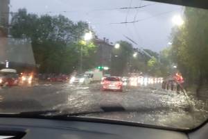 Улицы Брянска затопило после майского ливня