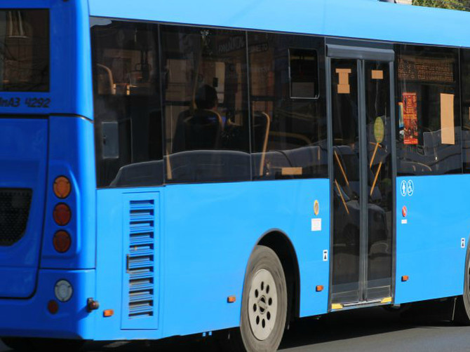 В Брянске водитель автобуса №37 прокатил женщину с лихостью маршрутчика