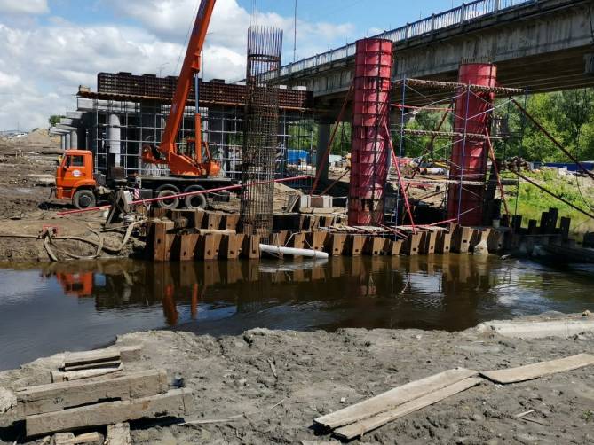 В Брянске завершился монтаж двух пролётов на Литейном мосту