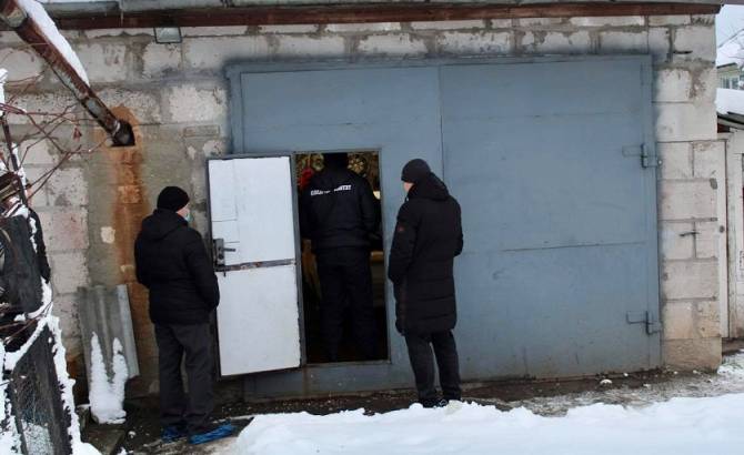 В Новозыбкове в гараже нашли труп 32-летнего мужчины