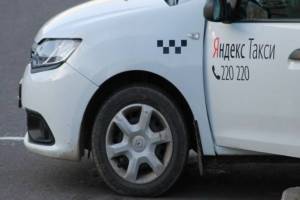 Брянским таксистам автоматически продлят лицензии
