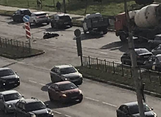 В Брянске на Станке Димитрова мотоциклист врезался в легковушку