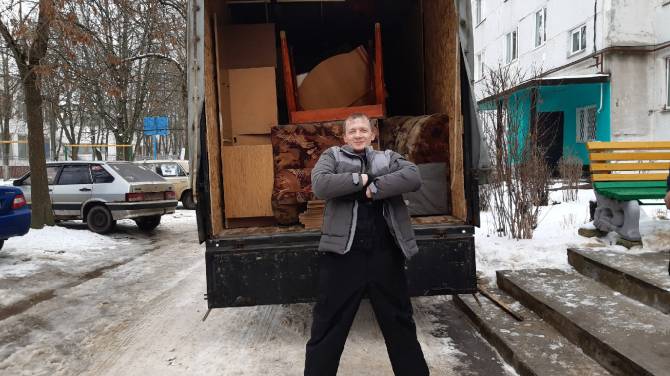 В Климово волонтеры помогли обустроить быт переселенке из ДНР