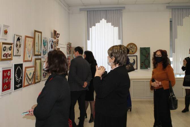 На выставке «Украсы» брянцам предложили приобрести понравившийся экспонат