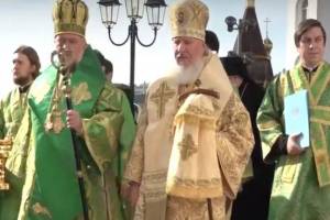 Православные брянцы отмечают Покров Пресвятой Богородицы