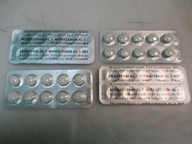 Брянские таможенники нашли запрещенные препараты в двух посылках из Германии