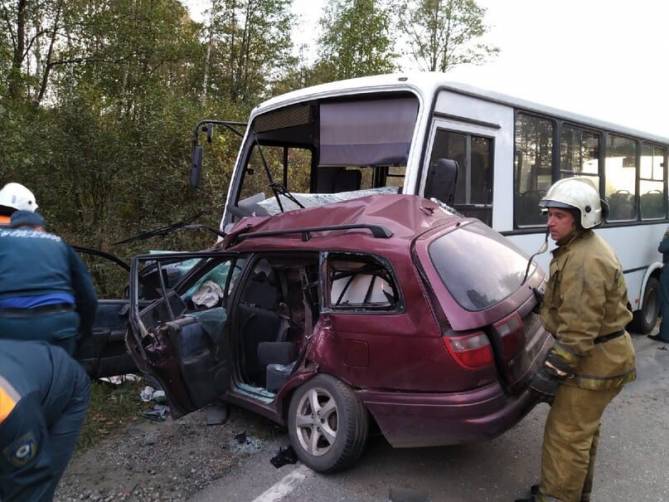 В жуткой аварии с автобусом на окраине Брянска есть погибший