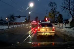 В Брянске сняли на видео лихой маневр водителя внедорожника