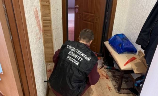 В Брянске работник пенсионного фонда зарезал узбека и выбросил его тело в подъезд