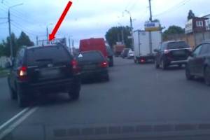 В Брянске водителя легковушки наказали за выезд на встречку