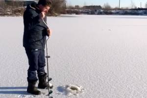 Экс-глава Брянска наплевал на запрет мэра и вышел на лед