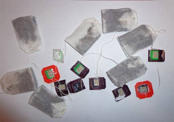 В брянской колонии зэкам пытались передать сим-карты в чайных пакетиках