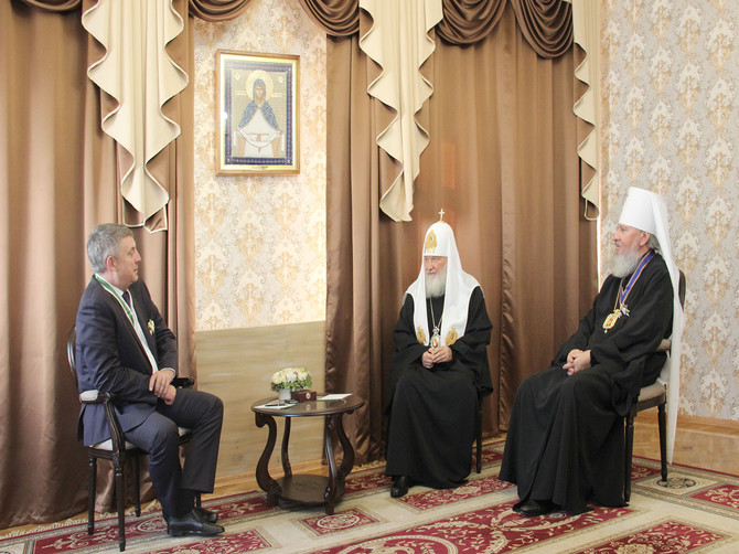 Патриарх Кирилл поблагодарил брянского губернатора за совместную работу