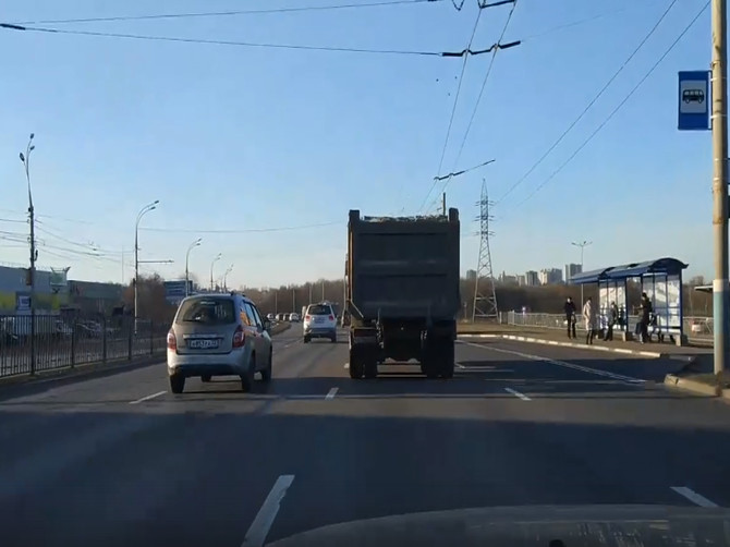 В Брянске новый асфальт на проспекте Московском принесли в жертву